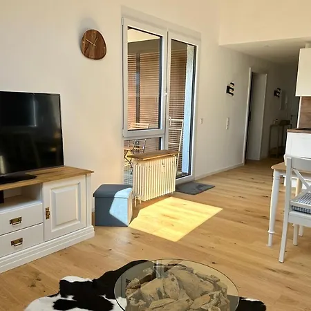 Sonnenschwan - Neurenoviert, Zentrumsnah Und Ruhig Apartamento